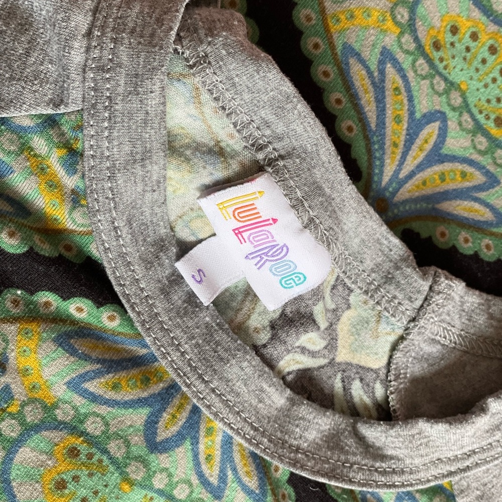 LuLaRoe 3/4-sleeve Paisley Baseball T-shirt - Picture 6 of 6